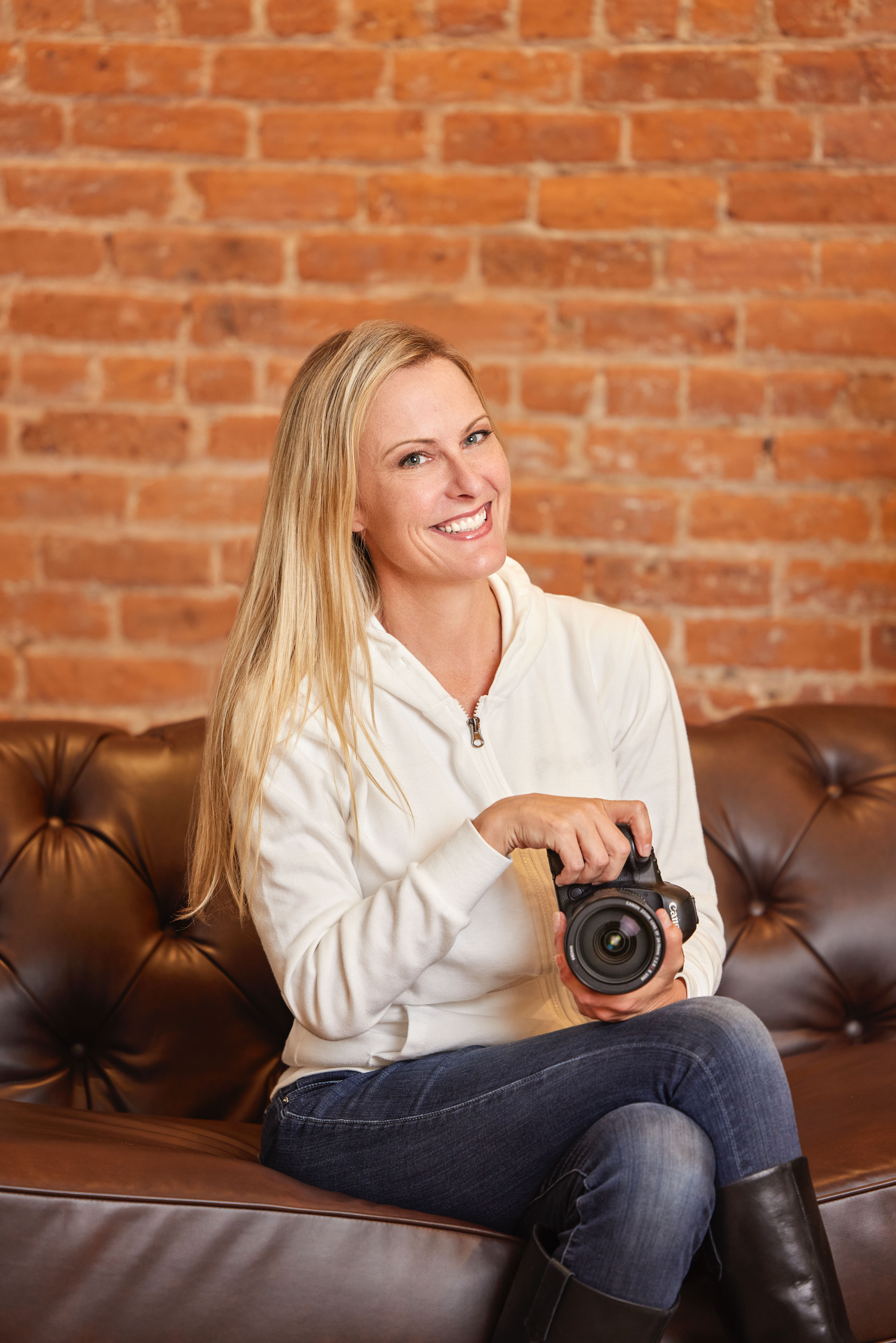 235 - Jane Goodrich - Building a Photography Business, Not Just a Job - The Profitable Photographer with Luci Dumas
