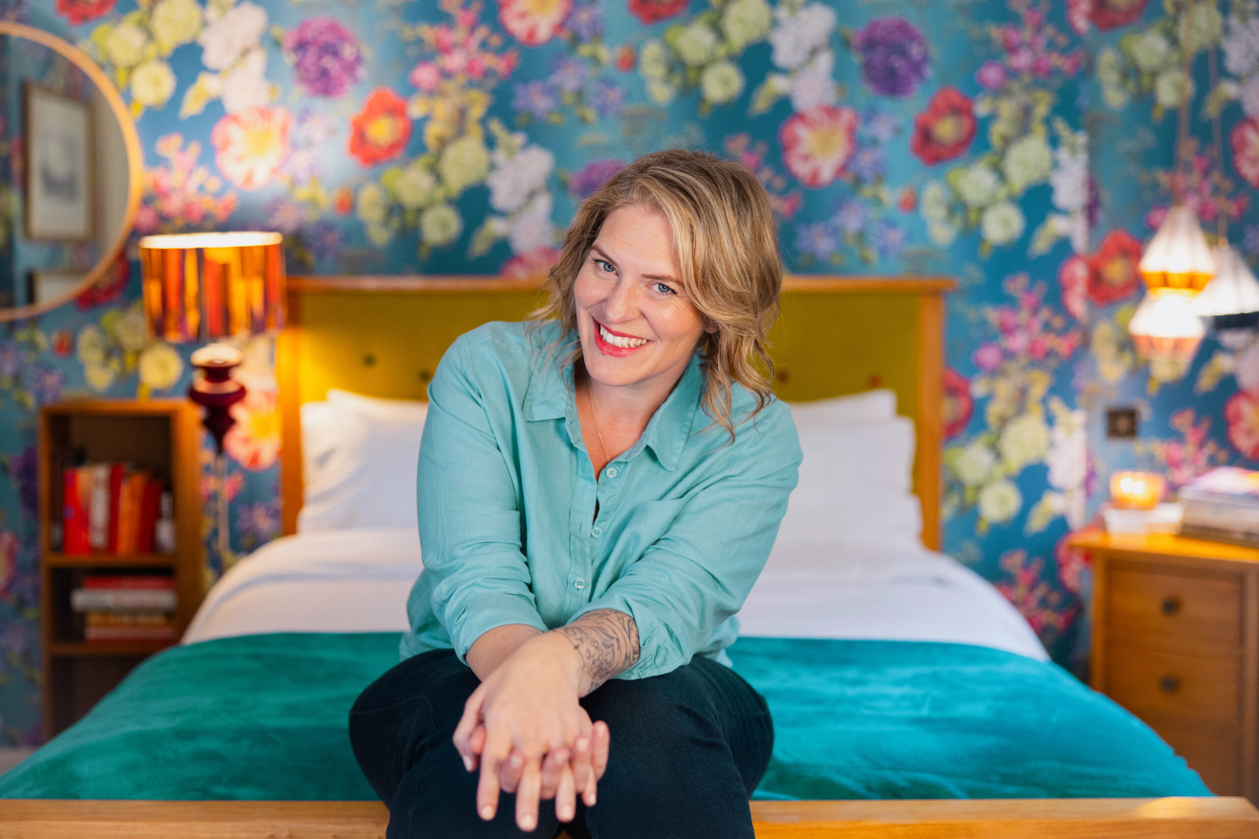 347 - Psychology of Color and How To Use It As Photographers with J. Nichole Smith - Luci Dumas Profitable Photographer